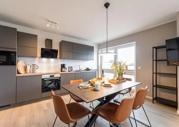 Pl Peter's 5 Apartment *